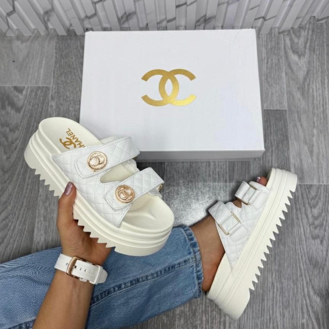 SANDALIAS CHANEL BLANCAS
